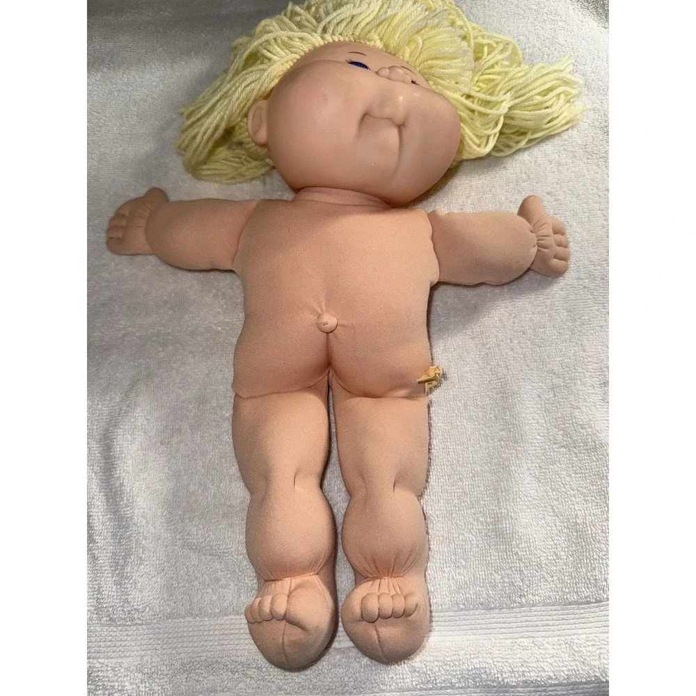 Vintage‎ Cabbage Patch 1997 Doll Blonde Yarn Hair Blue Eyes